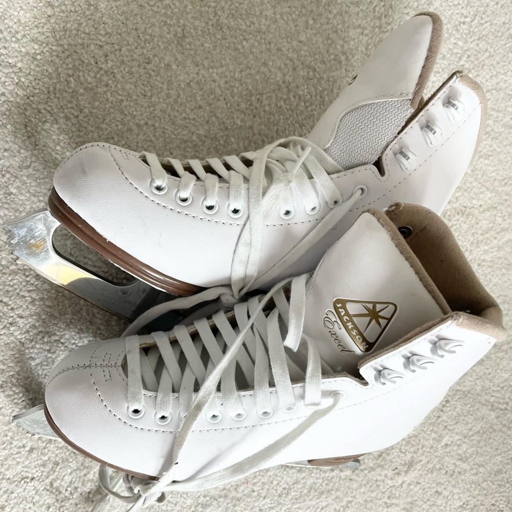 Jackson Excel skates